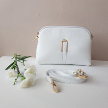 Lataa kuva Galleria-katseluun, LISA crossbody nahkalaukku